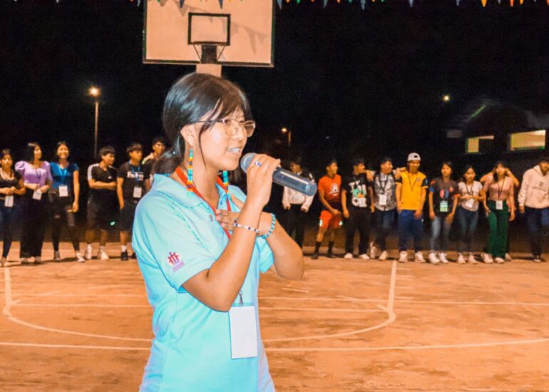 photo_5080422351383932508_y