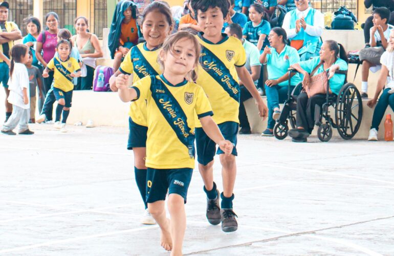 photo_5080466812885381356_y